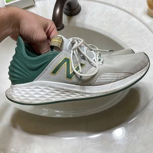 New balance ROAV shoe